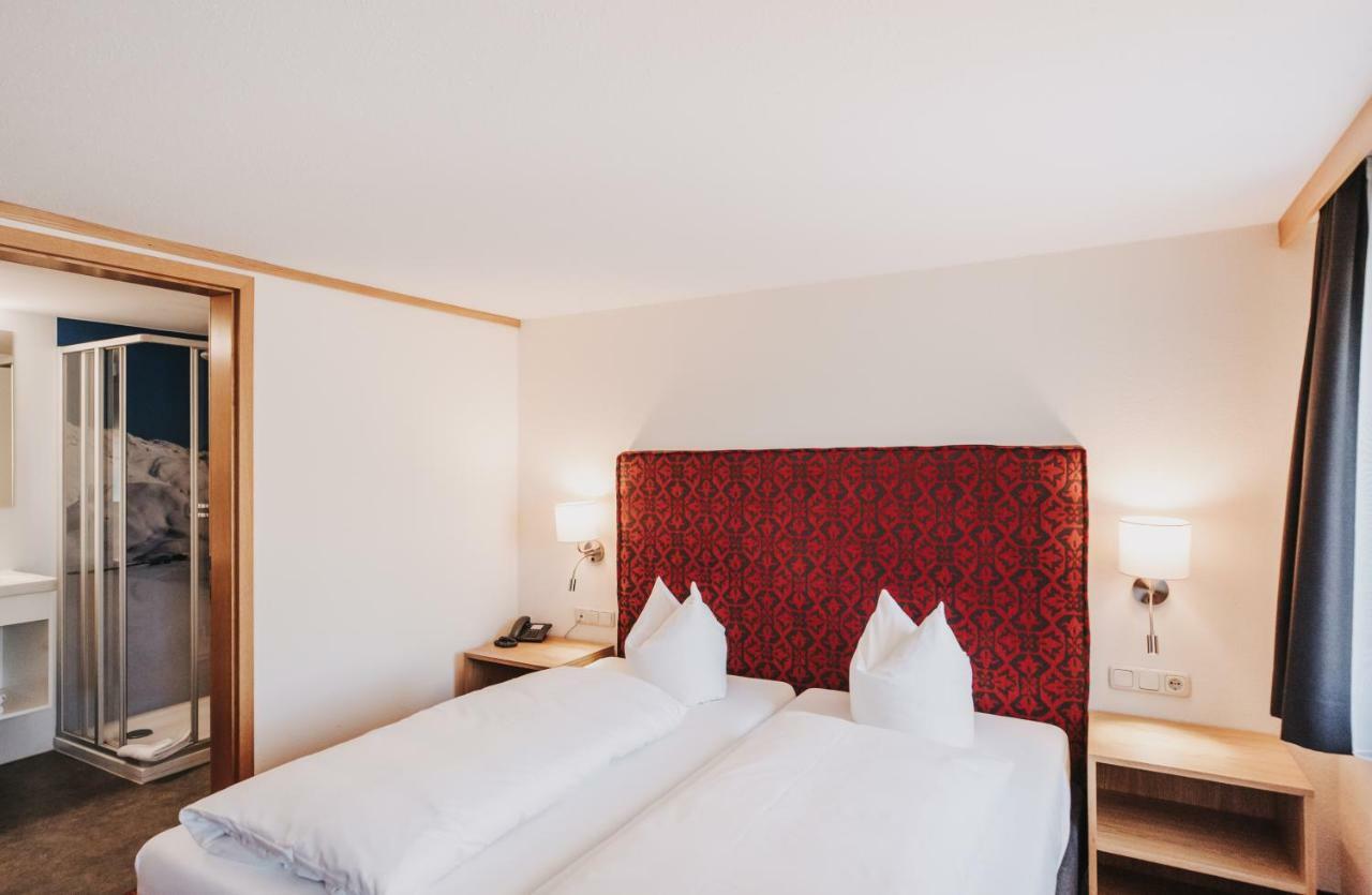 Hotel Adler Warth  ภายนอก รูปภาพ