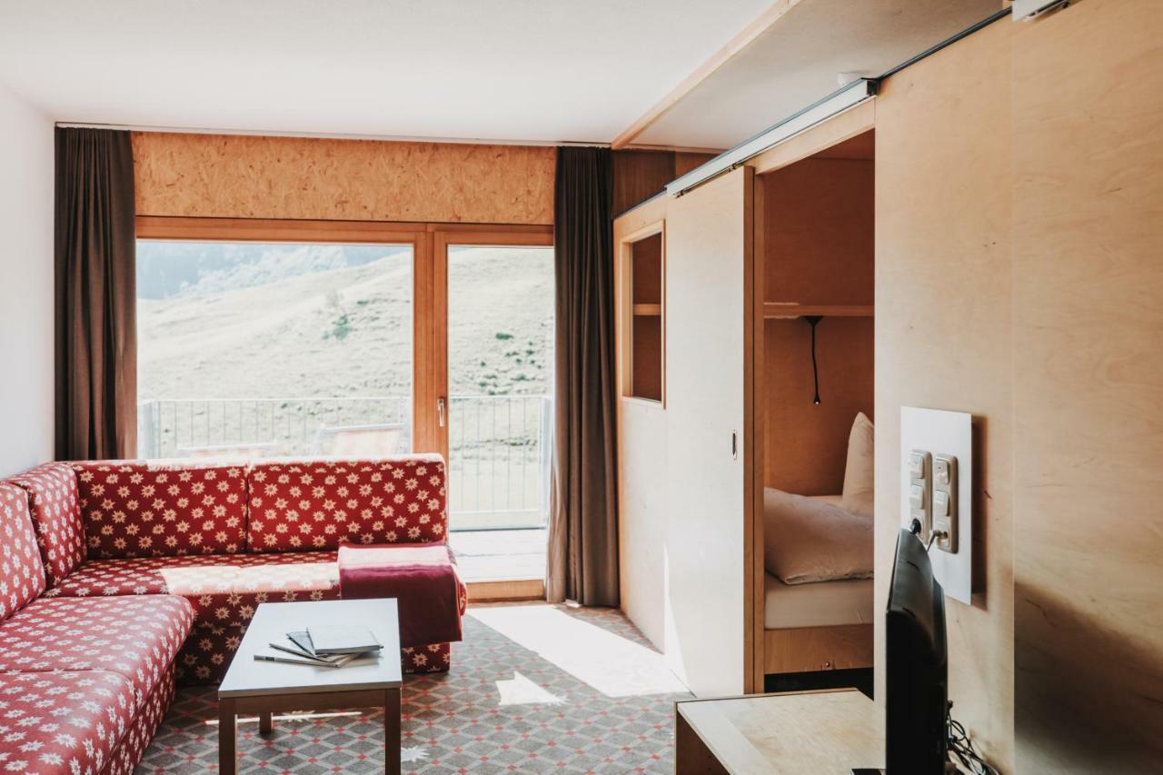 Hotel Adler Warth  ภายนอก รูปภาพ