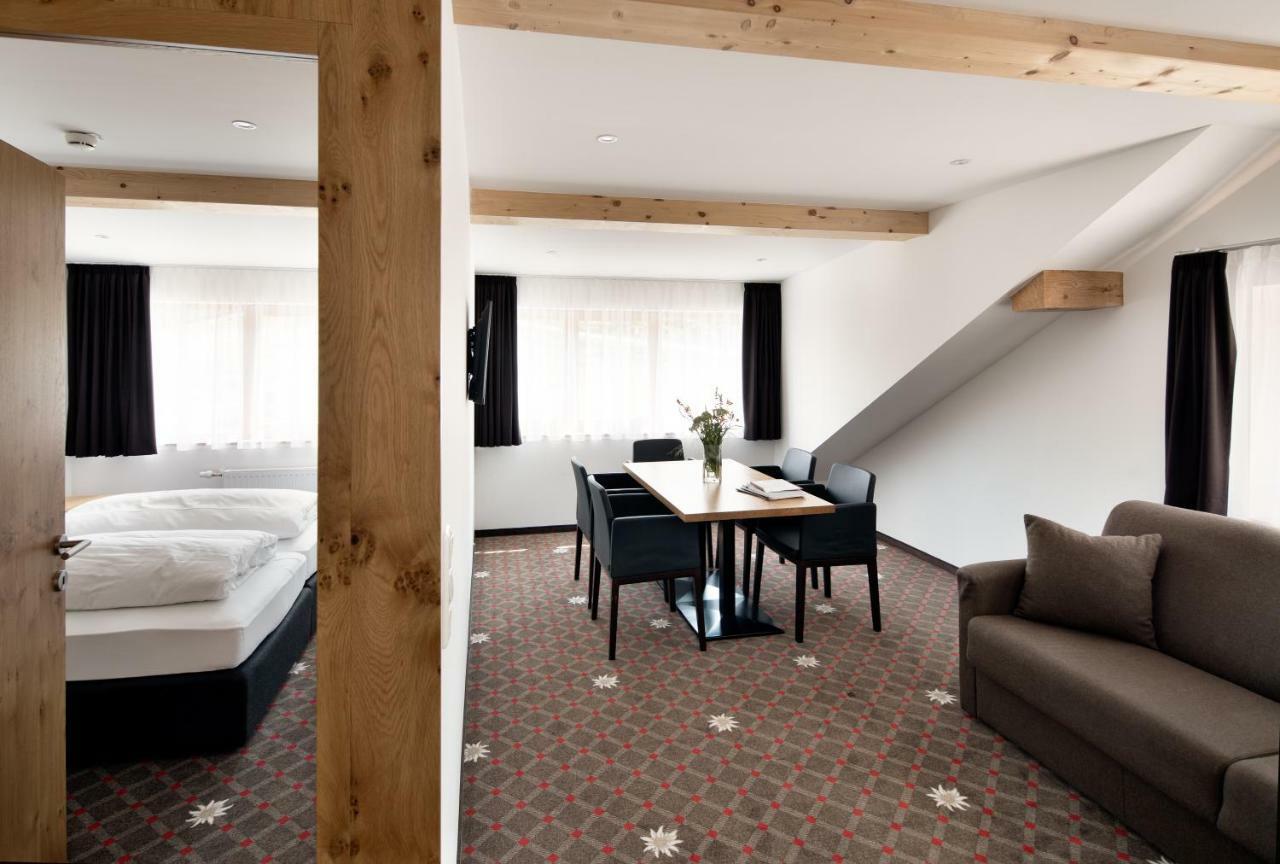 Hotel Adler Warth  ภายนอก รูปภาพ