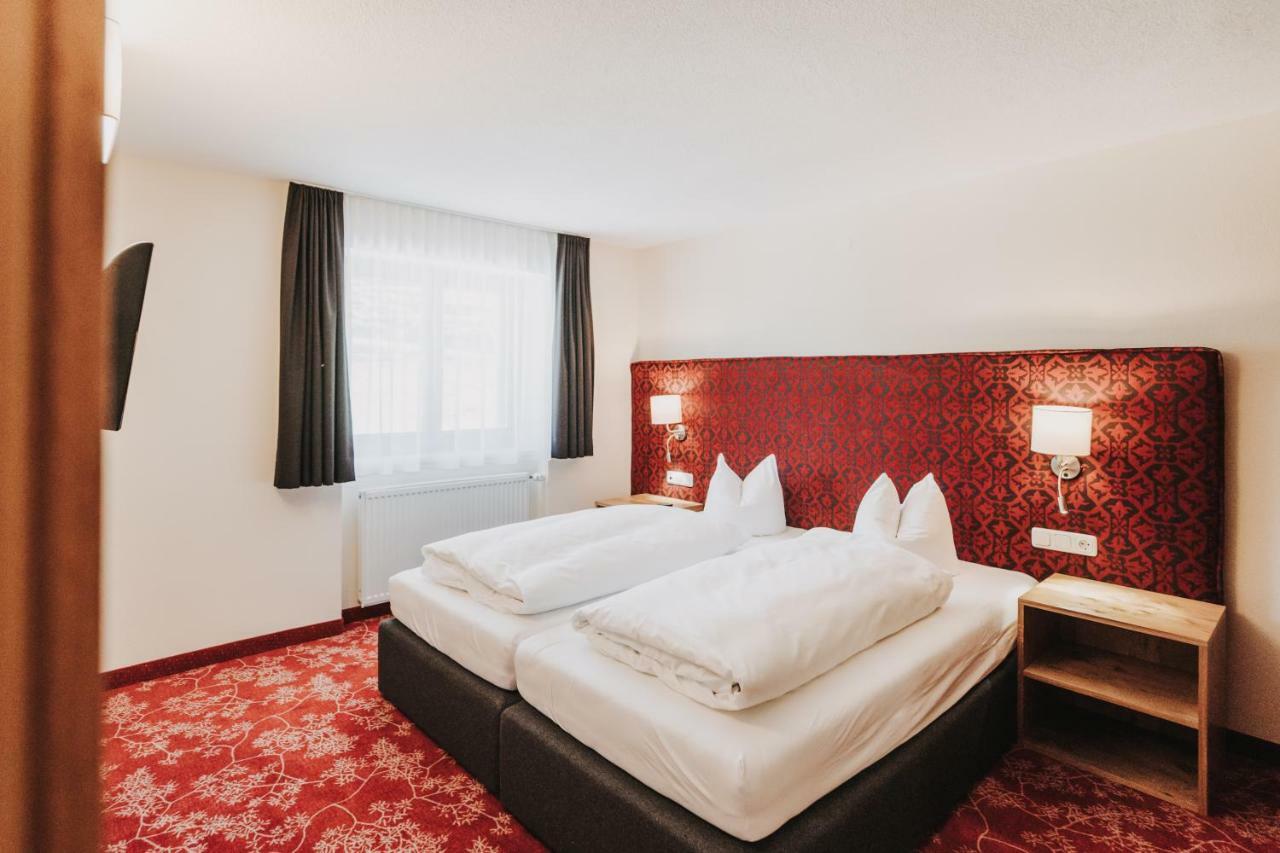 Hotel Adler Warth  ภายนอก รูปภาพ